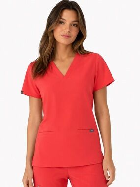 FIGS Casma Scrub Top XS Fiery Coral FIONx 3 Pocket V-Neck Technical Comfort